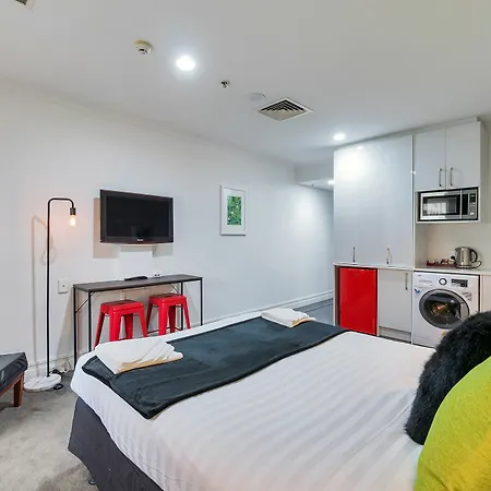 Chic And Central Studios By The Skytower